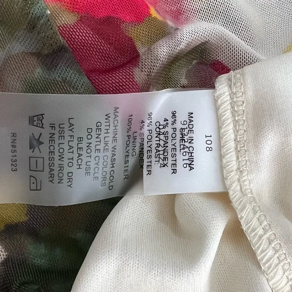 Vince Camuto - Floral Multicolor Top - Picture 5 of 5